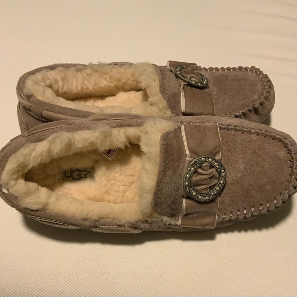 UGG Slippers - Picture 6 of 7